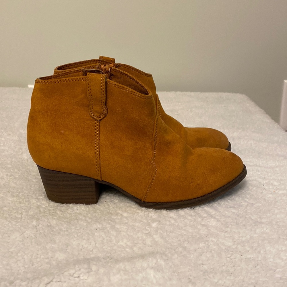 Old navy shoes